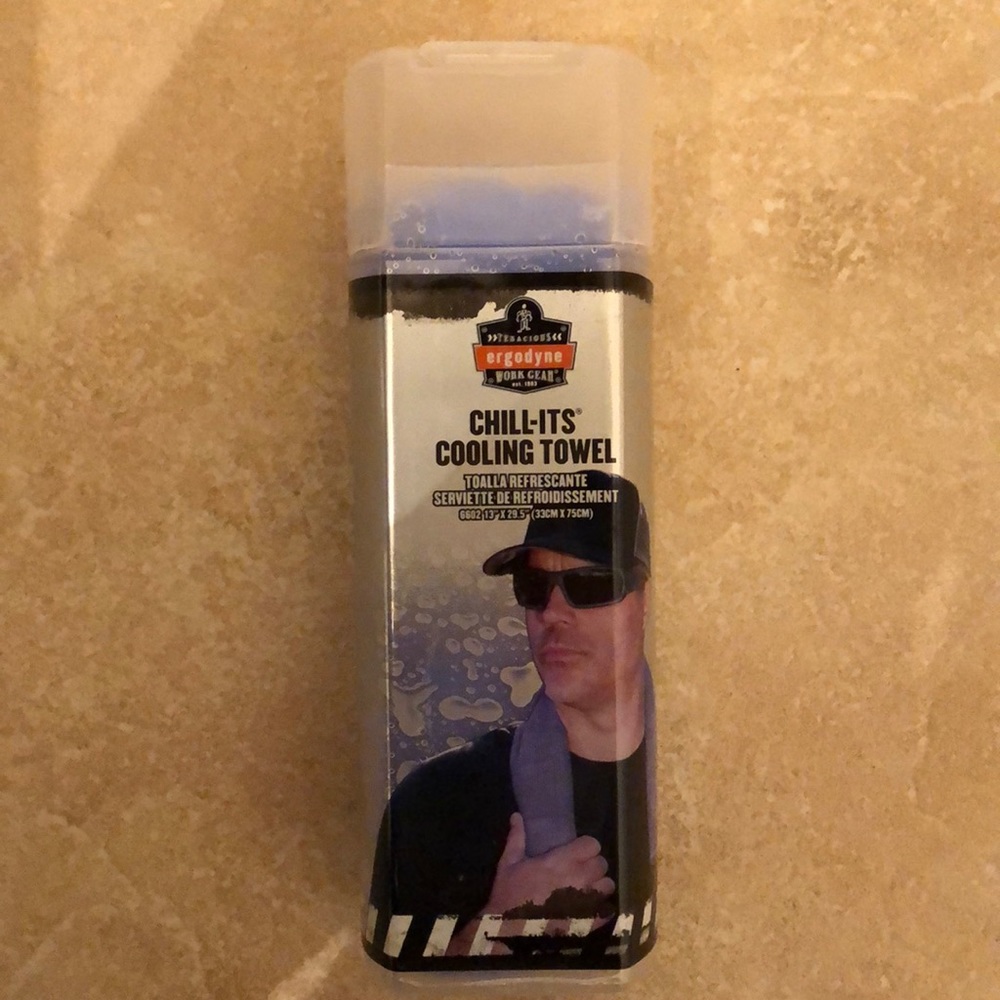 NEW IN BOX Chill-its Cooling Towel